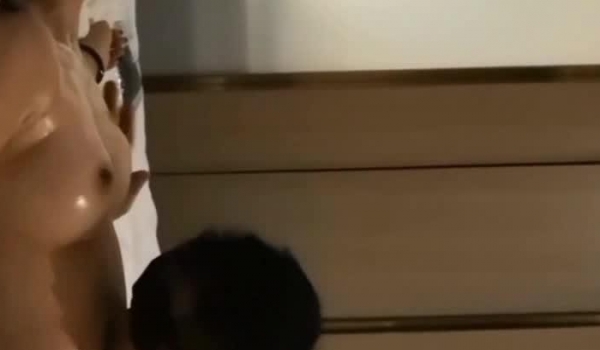 绿帽男带闷骚老婆异性SPA番外篇 齐上阵双操爆插爽翻天