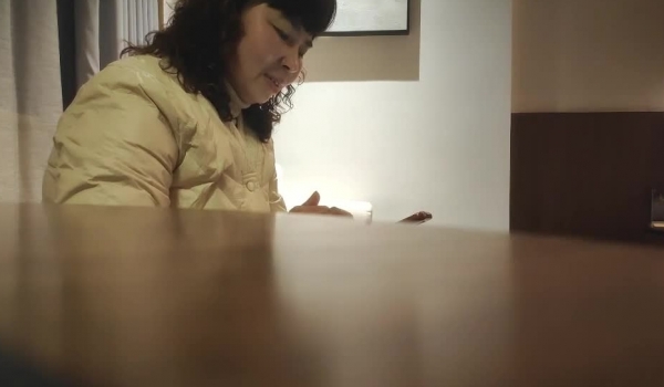 中年妇女收割机 【良家故事】，跟着大神学泡良，这么多寂寞的灵魂等待安慰，人妻姐姐看来不是第一次了