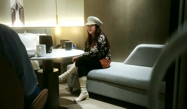 【良家故事】，泡良最佳教程，姐姐们纷至沓来，跟上门面试一样，成功推倒一个，操的鬼哭狼嚎
