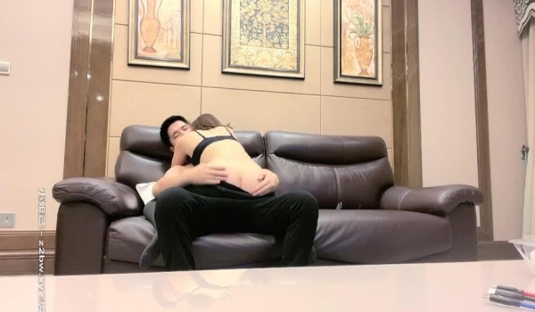 【白嫖探花】91泡良大佬最新作品，良家嫩妹酒店偷拍，超清设备粉嫩鲍鱼美乳清晰可见，91呆哥亲传大