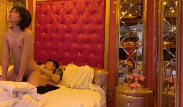 91唐哥 约操大三舞蹈系漂亮女友宾馆打炮 第二炮 穿黑丝再操一炮 一字马掰腿速插