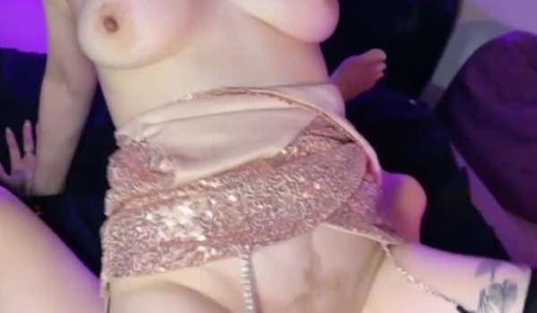 罕有流出，国产顶级淫啪组织【公鸡俱乐部】无水印母片，一女多男群P，场面真实淫乱