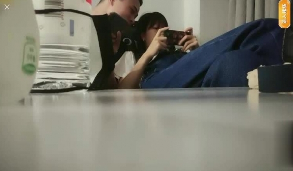 蛊惑闺蜜玩4p在出发【换妻探花】男主带表弟女的带闺蜜开干