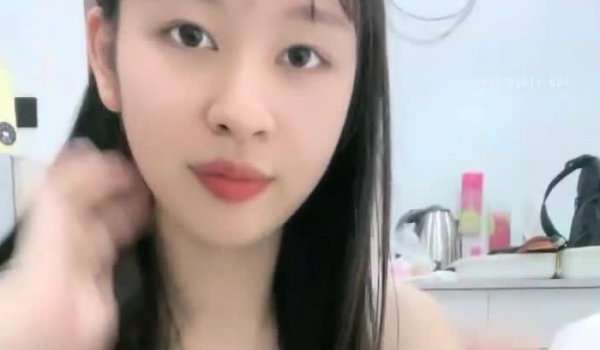 原来的换妻极品探花~【痞痞黑】日常生活，无套啪啪，逼粉毛少，皮肤白，让人魂牵梦绕的尤物