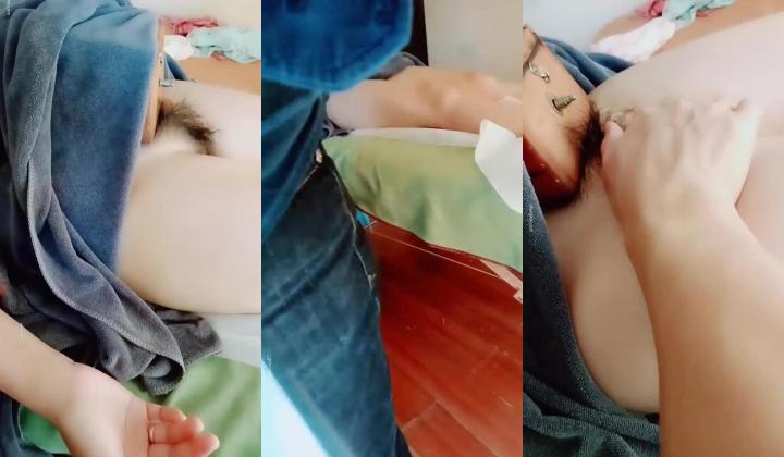 【骚宝丶老中医吹牛逼】偷拍 中医SPA 老婆闺蜜来求诊 服务一次到位！外面有客人 还是开操  直