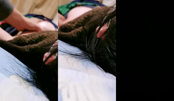 老中医SPA按摩会所 最新偷拍，用鸡巴蹭试探，趴着后入 只能插入半截鸡巴，换个姿势狠狠地插少妇 