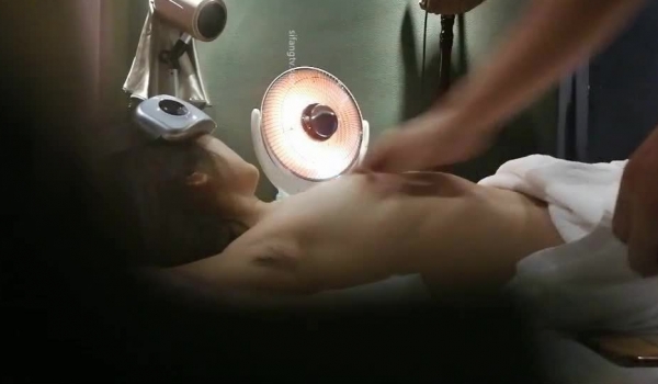 最淫养生之道-私密保健会所【女子养生SPA】技师超神服务全身推油按摩保健 舒爽啪啪 专注玩操美少