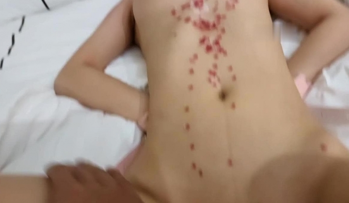 极品调教大神，【今朝】，重金调教大学生，完美露脸，滴蜡丝袜无套内射，特写精液流出