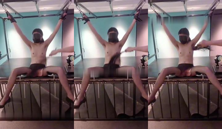 真实BDSM博主【狙心Dom】调教多位女奴SVIP付费福利