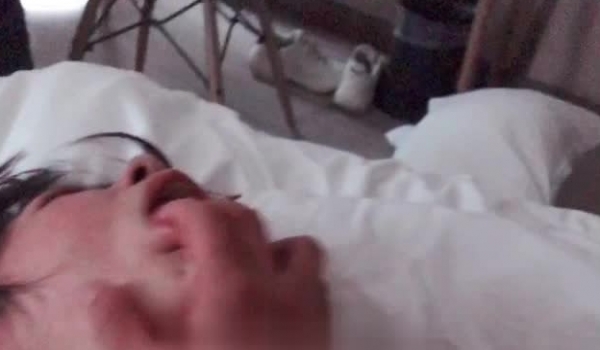 对话粗暴淫荡，偏执狂，严厉女体调教大神【七爷】福利，各种花样玩肏多位学生嫩母狗，嗲声嗲气被玩弄