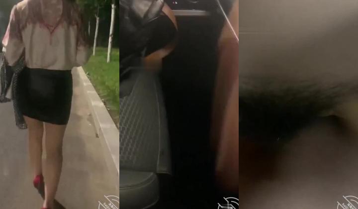 95小哥发现妈妈的秘密冒充（照骗）小鲜肉勾引妈妈乱伦在车来车往的马路边爆操妈妈