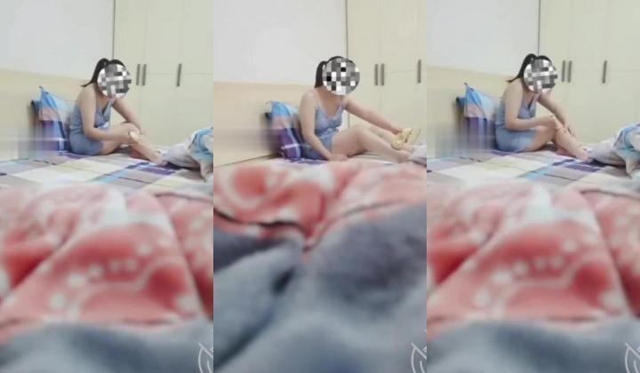 【后续】海角社区牛逼高中小哥下药迷干妈妈 如愿以偿！抱着老妈试探，随着反抗越来越弱终于滑进老妈湿