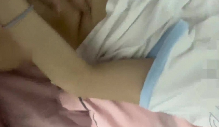 【最新封神 ️极品乱伦】 和主播妹妹蜗居出租屋 和骚妹妹抵死缠绵 荷尔蒙爆棚 极品身材 叫声销魂