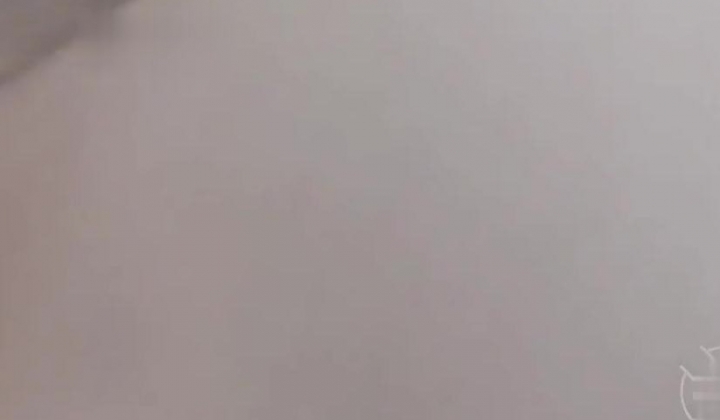 牛逼大神 ️用金钱诱惑自己逼逼还很嫩的18岁高三亲妹妹乱伦