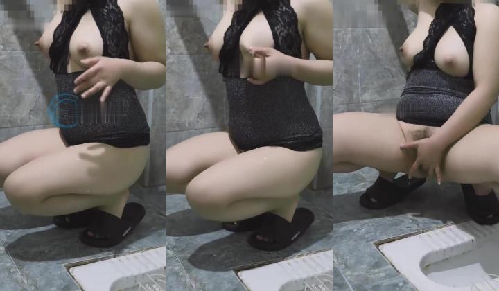 乱伦大神【嫂子的致命诱惑】收费钻石贴，后入大奶子嫂子把精液都射在了嫂子的蜜臀上