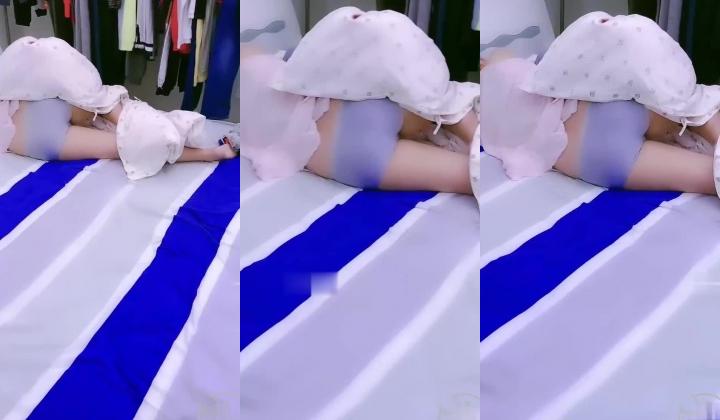 【乱伦史上封神之作我和妈妈】真实乱伦  强奸妈妈牛人与妈妈乱伦 历经了两个多月！全程记录！