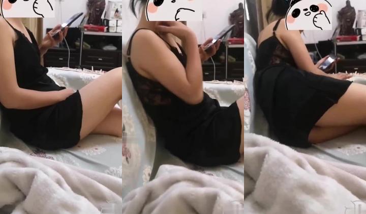 某乱伦社区新人投稿销量20多个W的作品 ️全网最真实乱伦妈妈，超给力处男小哥第一次都给了妈妈