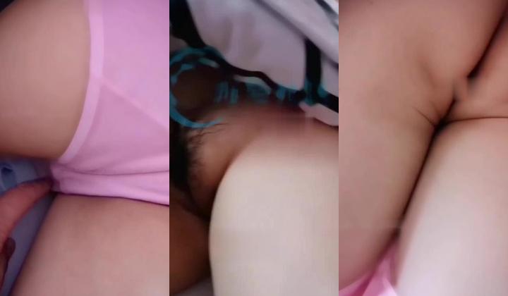 最新2023母子乱伦 贤惠风韵犹存的妈妈昏迷不醒，儿子爽玩，满足小时候愿望，附生活照