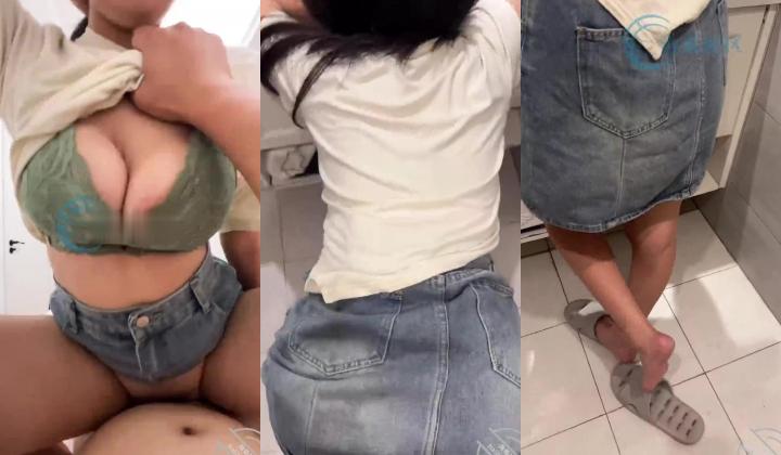 海角社区乱伦大神奶子正义和老婆的妹在厕所里乱伦,牛仔包臀裙的极品巨乳小姨子就是我的厕所