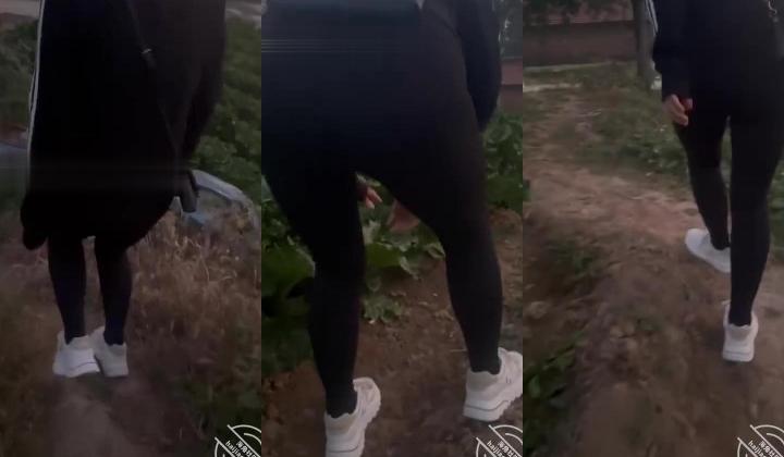海角大神合集，【真实小王子】，和老妈乱伦上母记录，老妈骂的越凶我干的越猛，偷拍上厕所洗澡