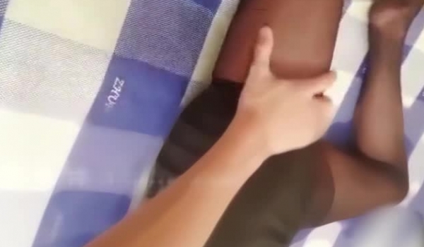 贵在真实！流鼻血推荐【真实表姐弟乱伦一个月记录】表姐职业是秘书，穿了职业OL黑丝，简直要了老表弟