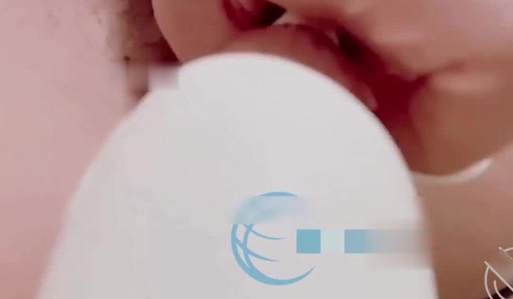 姐弟乱伦 终于拿下婚内出轨被姐夫捉奸在床的姐姐 操到喷水全程淫叫呻吟不断 身体超敏感轻微抚摸都能