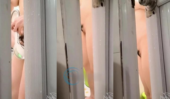 海角社区乱伦大神《真实姐弟乱伦历程》 ️明星颜值姐姐拿玉足帮我足交、湿床、打屁股、骑上位到高潮