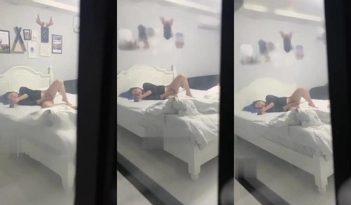 最新绿帽乱伦 老师嫂子被大神勾引插B 超骚反差婊！附教师证书、聊天记录和生活照，太劲爆了