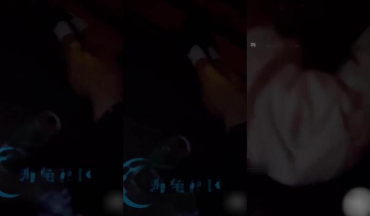 最新海角兄妹乱伦！突然向巨乳表妹表白户外喝醉酒被破处流血，半个月内容附聊天记录+生活照30P