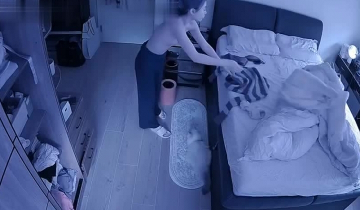 【精品TP】家庭网络破解摄像头 ️偷窥记录颜值天花板美女与男友日常在家喷血画面（完结篇）