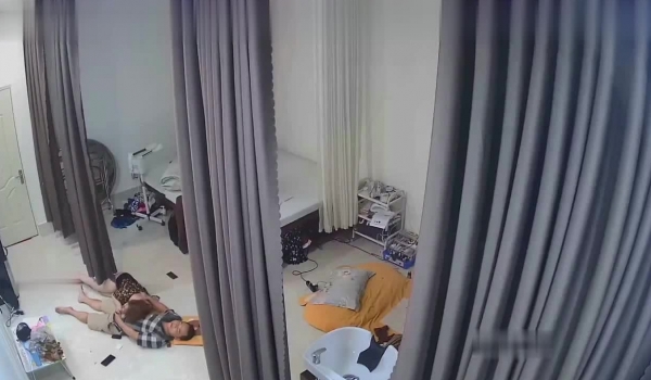 ️【破解摄像头】 ️破解家庭摄像头精彩啪啪大合集