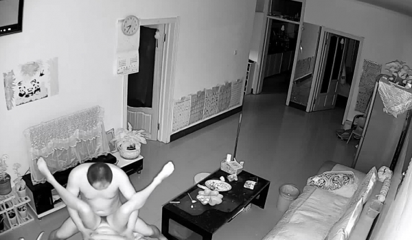 十二月最新流出黑客 ️破解摄像头偷拍家庭各种夫妻啪啪啪