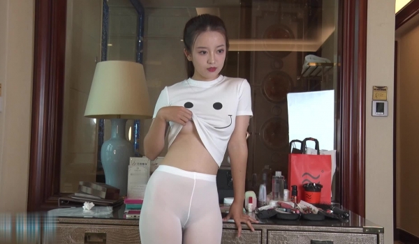 人气PANS极品反差女神小姐姐思思+凡凡+小柔+英英+李默+久凌+禾禾私拍