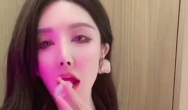 重磅秀人网名模，【潘娇娇】核弹巨乳，超大尺度福利5V 90P，极品大奶子突出一个震撼！