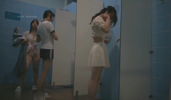 【稀缺浴室】TP某水上乐园温泉会所各种美女浴室换衣洗澡