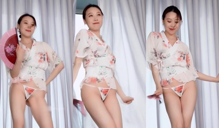 新维拉舞团女人味十足语梦加密特超级会员版.无内丝袜.黑毛起飞.多套撩骚装.慢摇挑逗.保射