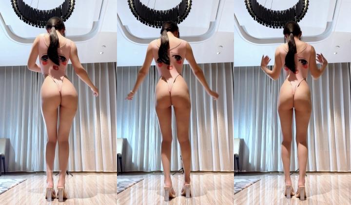 新晋舞团优模，女神级别，完美SEX身材【奶兔】各种撩人情趣，动感裸舞极致慢摇
