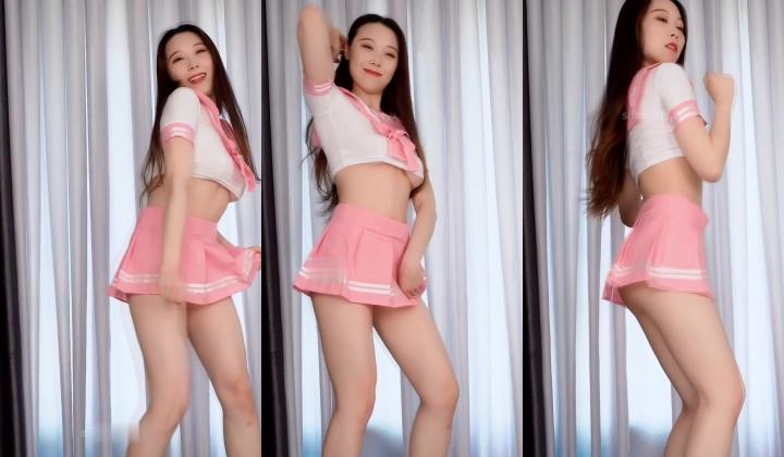 新维拉舞团女人味十足语梦加密特超级会员版.无内丝袜.黑毛起飞.多套撩骚装.慢摇挑逗.保射