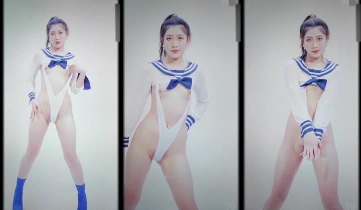 加密破解SPOP舞蹈工作室内购定制版，极品身材白皙女神【小奈】多套情趣装劲曲露逼露奶摇摆挑逗