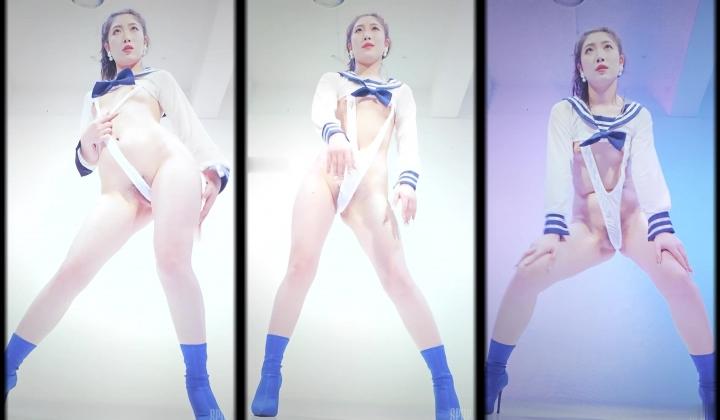 加密破解SPOP舞蹈工作室内购定制版，极品身材白皙女神【小奈】多套情趣装劲曲露逼露奶摇摆挑逗