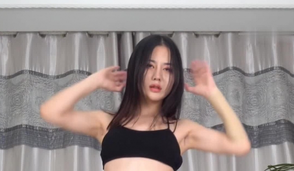 新维拉舞团顶流气质长腿酒窝女神【阿紫】加密特超级版，透奶骆驼齿情趣搔首弄姿劲曲摇摆挑逗