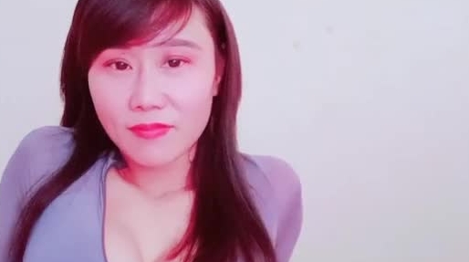 御姐美女主播韩国花姑娘 收费大秀 穿着开档连体衣激情自慰 十分淫荡