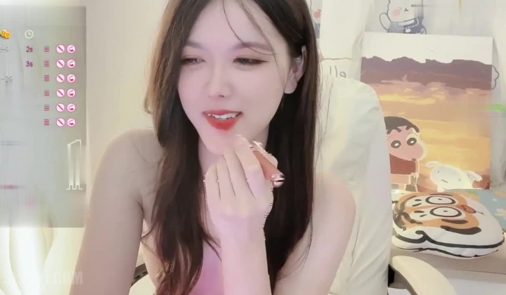 【Stripchat】“哥哥你好大，你别动，我来动”黑丝嗲台妹「lollipop」AV棒捅阴蒂，