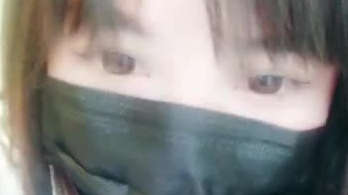 年纪不大奶子却不小的巨乳主播一多大秀 逼逼好看 而且淫水很多 都流白浆了
