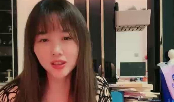 气质尤物性感美女！难得收费房大秀！镂空情趣装，掏出白嫩大奶揉捏，揉搓骚穴，娇喘呻吟翘起屁股