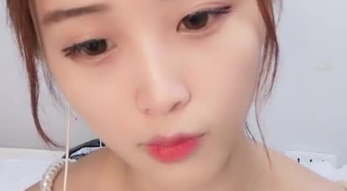 长相甜美清纯高颜值妹子自慰秀 性感白色网袜翘着美臀跳蛋塞逼逼非常诱人