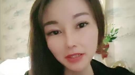 骚女露脸勾搭会所按摩小哥，跳蛋塞逼里自慰呻吟勾搭小哥浴室激情啪啪，口交大鸡巴裤子都没脱就草上了尿