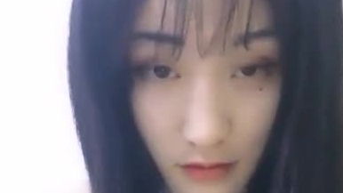 性感瓜子脸美女主播露逼大秀