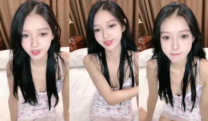 顶级高颜值女神【不纯学妹（灵灵）】24小时完美容颜加苗条顶级身材，白虎逼，道具自慰