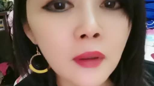 颜值不错御姐主播美容会所直播大秀 身材丰满 激情自慰